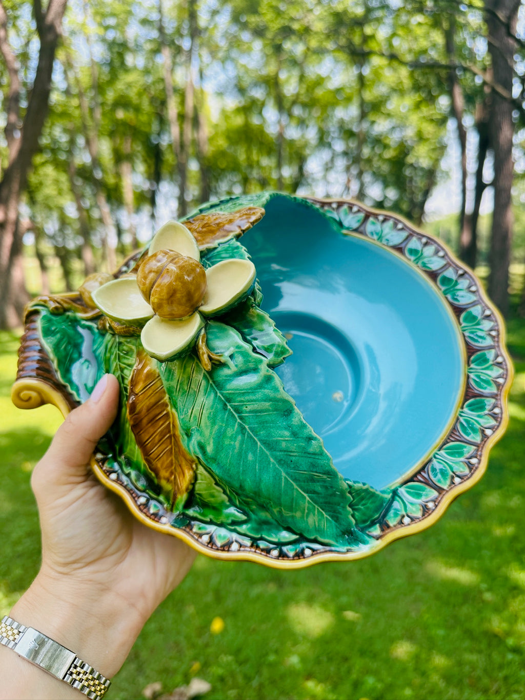 Minton Majolica Chestnut Dish