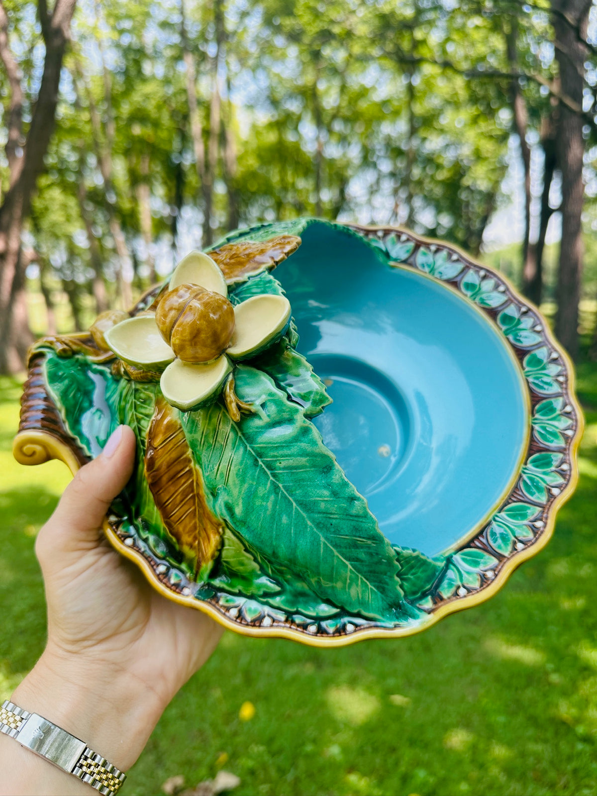 Minton Majolica Chestnut Dish